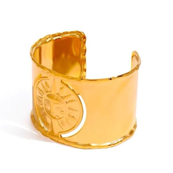 Golden Solstice: Sculptural Sun Emblem Cuff Bracelet Antropologie - Picture 2 of 11